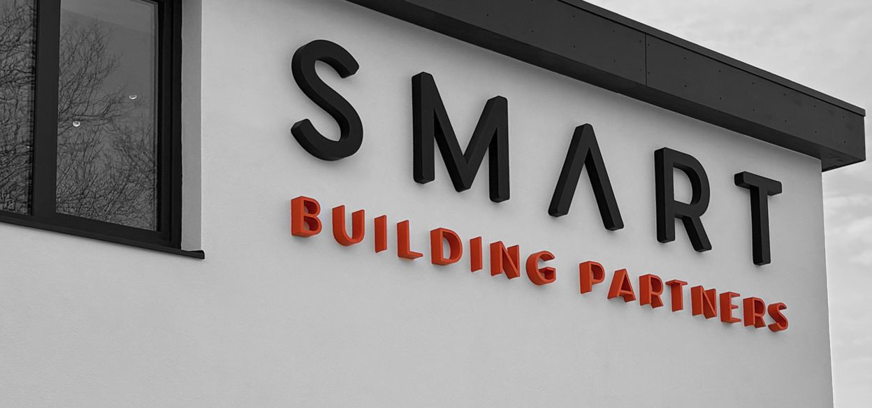 Gevelreclame van Smart Building Partners